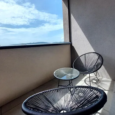 Zoku S Private Garage Parking Free Apartment Kosice